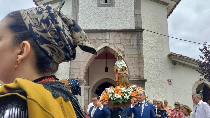 Santa Ana y el xiringüelu vuelven a reunir a Naves