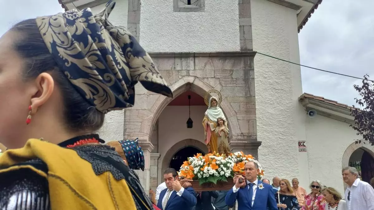 Santa Ana y el xiringüelu vuelven a reunir a Naves