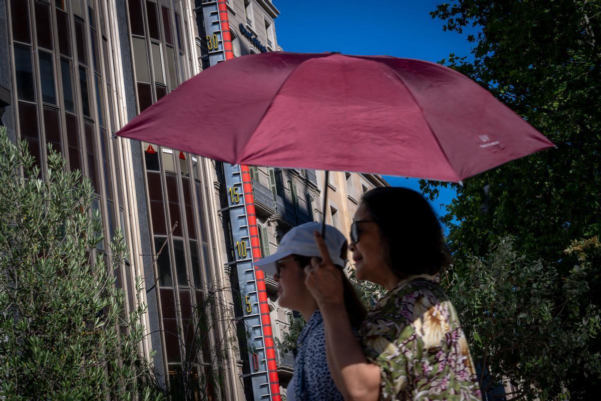 Barcelona farà un simulacre d'onada de calor de 50 graus per avaluar la resposta de la ciutat Barcelona farà un simulacre d'onada de calor de 50 graus per avaluar la resposta de la ciutat