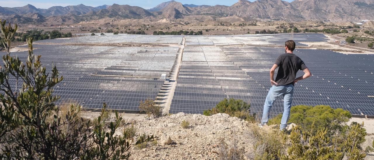 La planta solar de Xixona, cuya potencia es tres veces menor a la que se proyecta en Mutxamel