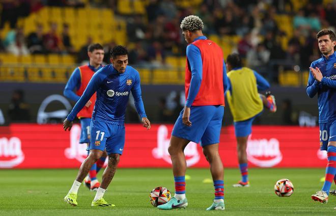 Supercopa de España. Calentamiento de los jugadores del FC Barcelona antes de la semifinal ante el Osasuna.   Valentí ENRICH