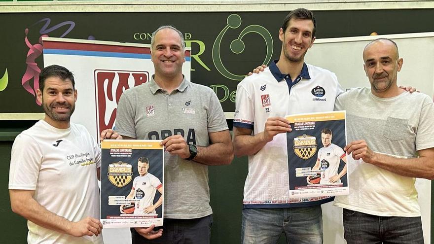 Momento de la presentación del Campus de baloncesto que organiza el Obradoiro en Oroso