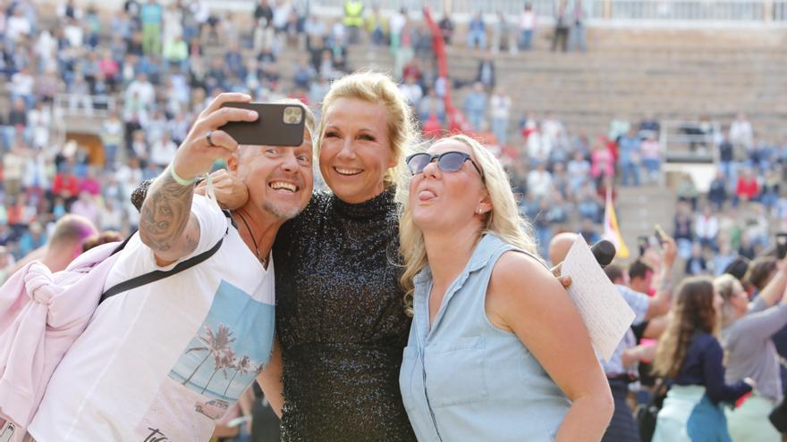 Stimmung, Hits und Selfies: So war das Festival &quot;Schlagersterne Mallorca&quot; in der Stierkampfarena