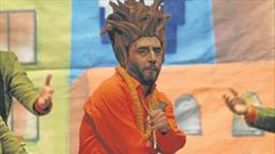 Félix Barrena, autor de la chirigota Ya no salgo más de Mérida: «El premio más grande del carnaval te lo da la calle»