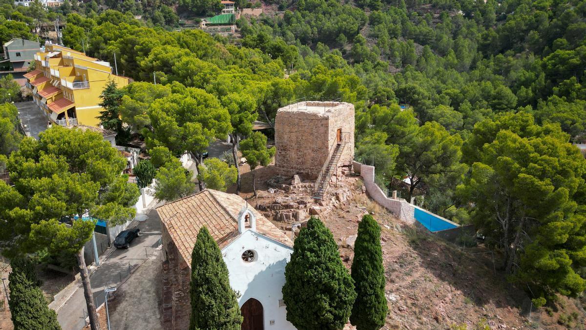 La ermita de Serra antes de la primera fase de restauración.