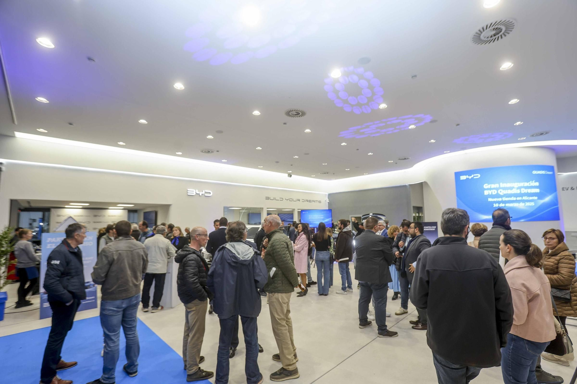 QUADIS Dream inaugura el primer centro BYD en Alicante.