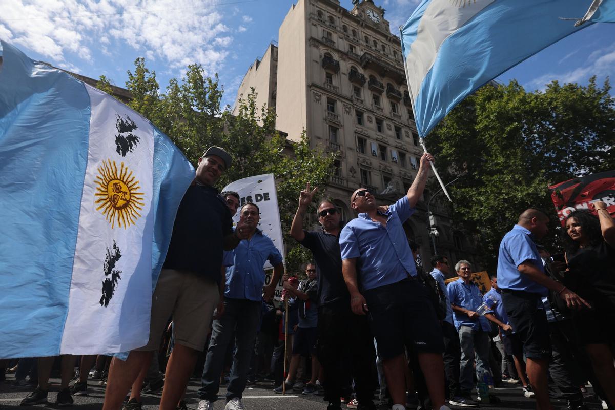 Protesta contra la reforma laboral propuesta por el Gobierno de Javier Milei, en Buenos Aires.
