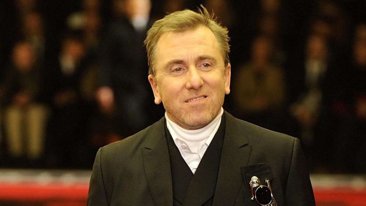 lmmarco18001994 british actor and director tim roth wears a creation of prad161206154357