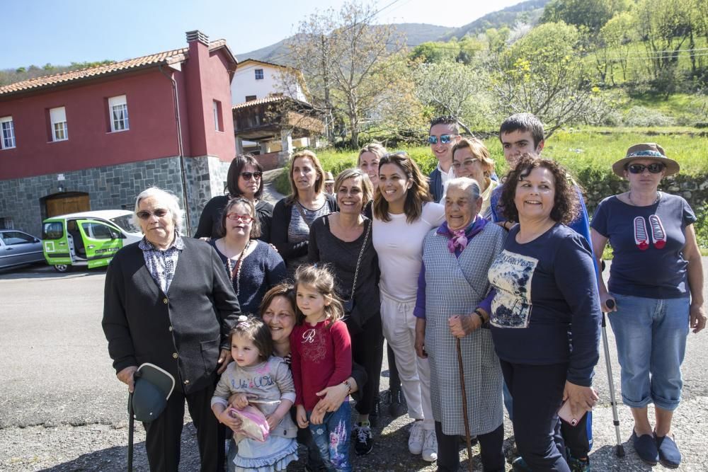 Eva Longoria visita su edén asturiano