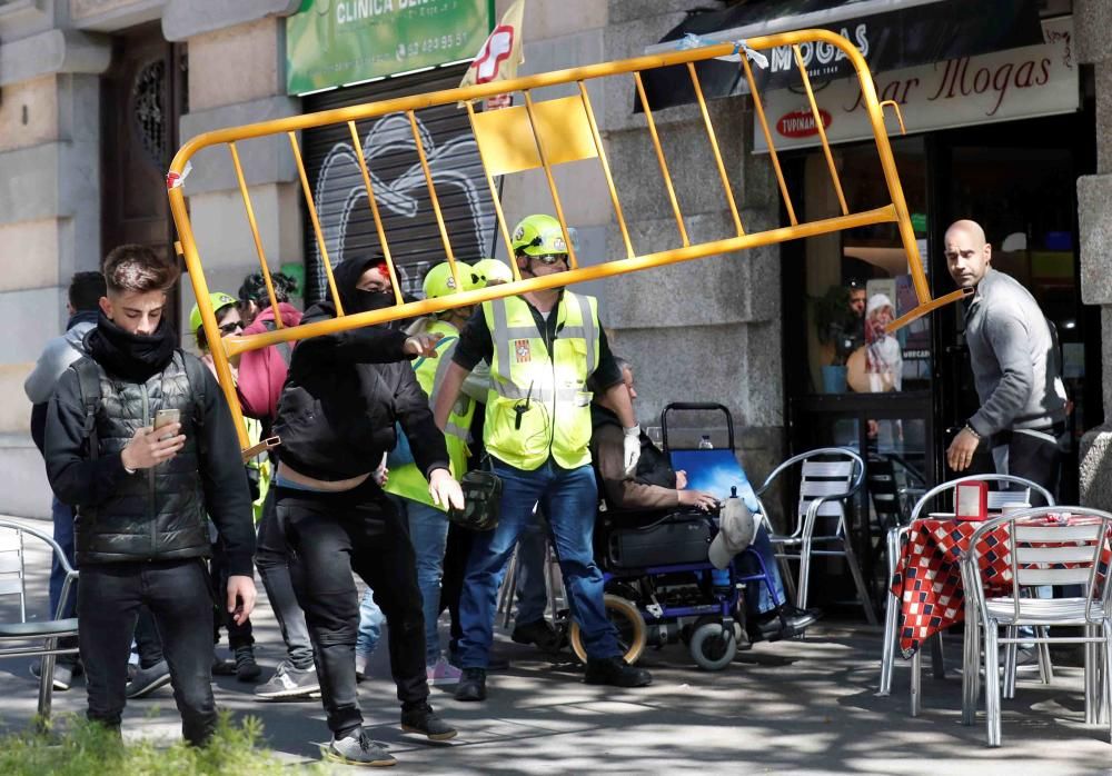 Las protestas de los CDR contra un acto de Vox.