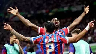 El Crystal Palace hace bueno el gol de Mateta y levanta su primera Conference ante un Rayo Vallecano que no bajó los brazos en ningún momento
