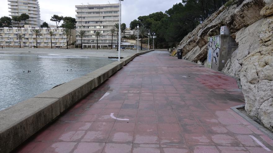 El final de la reforma del paseo litoral de Palmira, en Peguera, costará medio millón de euros