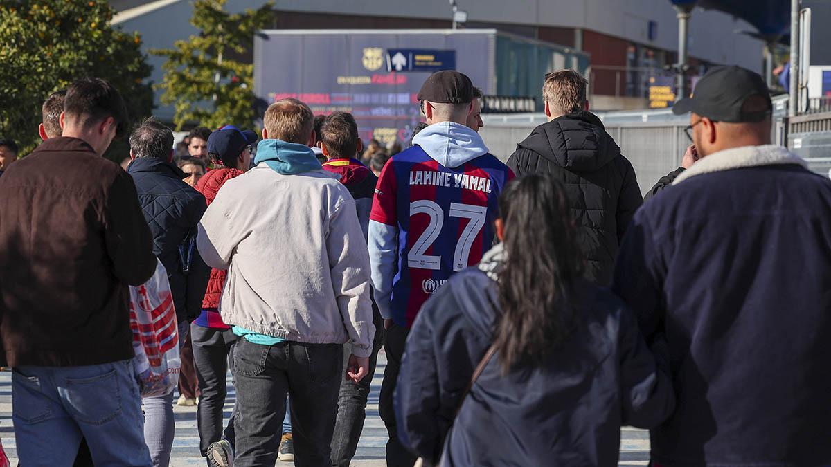 Así vive la afición culé el regreso al Spotify Camp Nou tras la goleada al Athletic