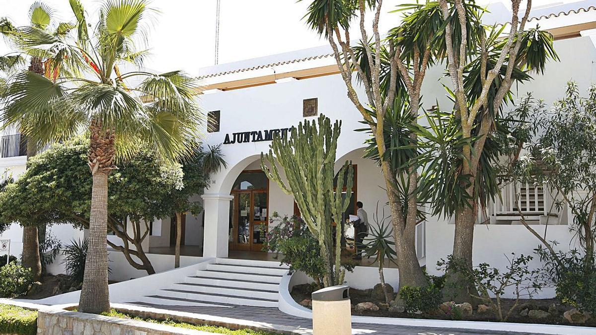 Fachada de la sede del Ayuntamiento de Sant Josep, en una imagen de archivo.