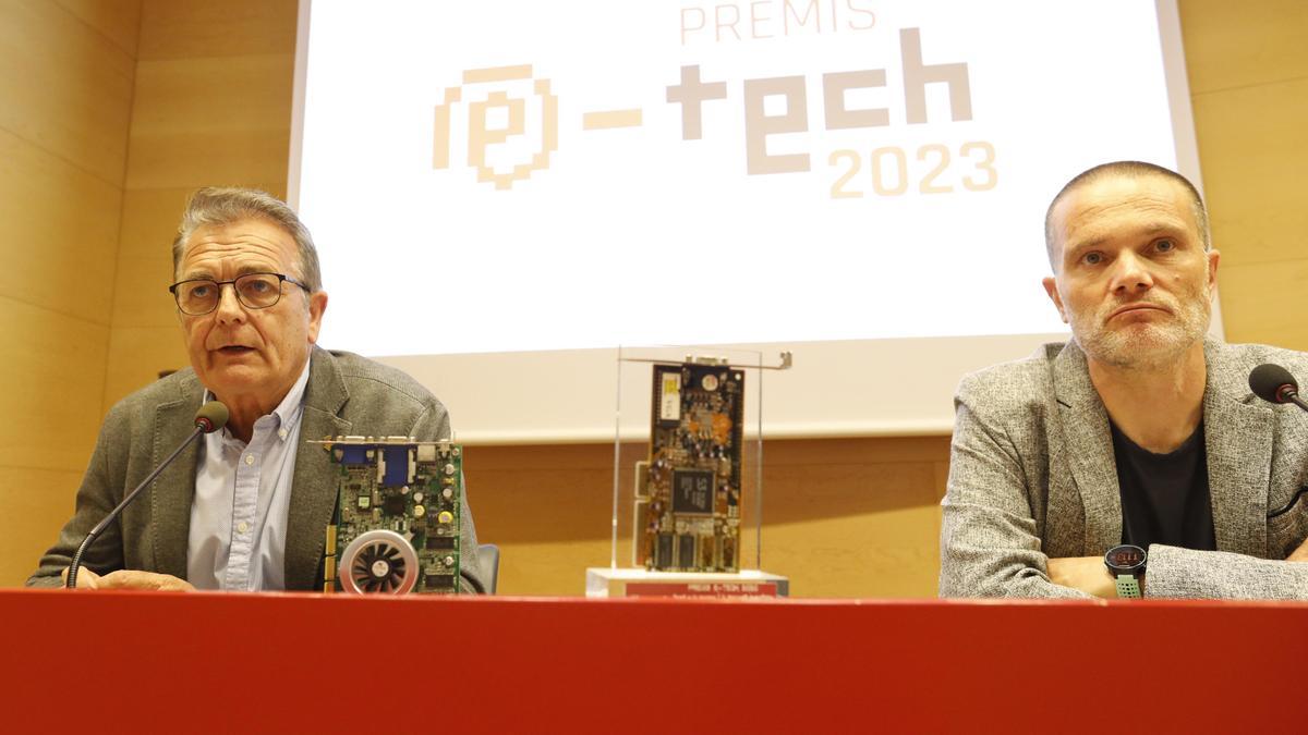 El diputat de Noves Tecnologies, en funcions, de la Diputació de Girona, Jordi Xargay, i el president de l'AENTEG, David Martí.