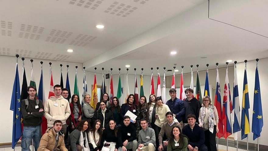 Estudiantes de Derecho del CEU de Elche conocen en Bruselas cómo se construye el Derecho europeo desde dentro