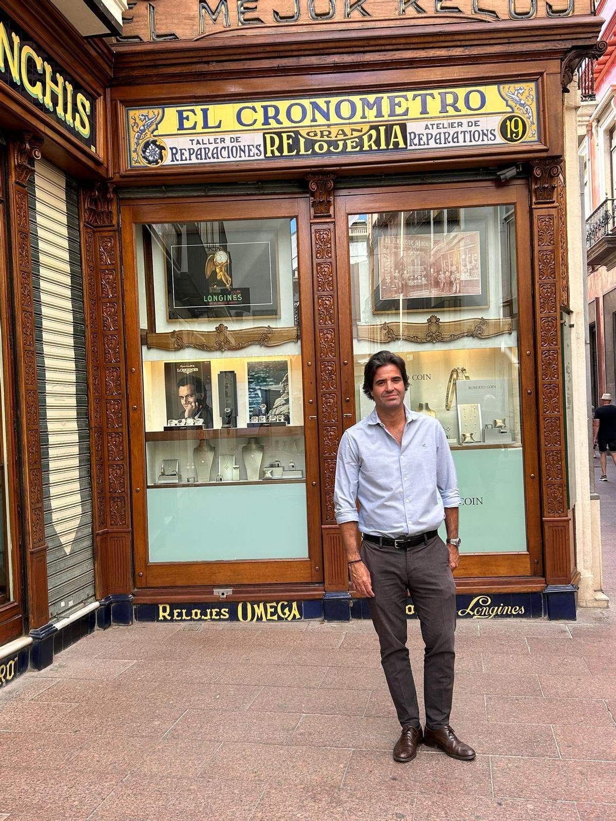 Álvaro Sanchis, la sexta generación de la relojería El Cronómetro