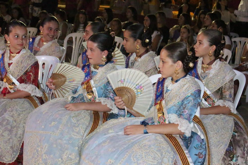 Las falleras mayores de València y cortes de honor no se perdieron el acto.