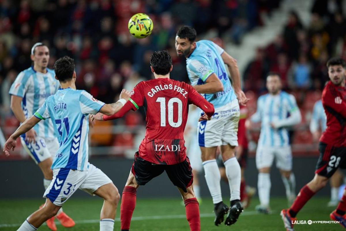 Fotos de la primera parte del CD Mirandés - Málaga CF