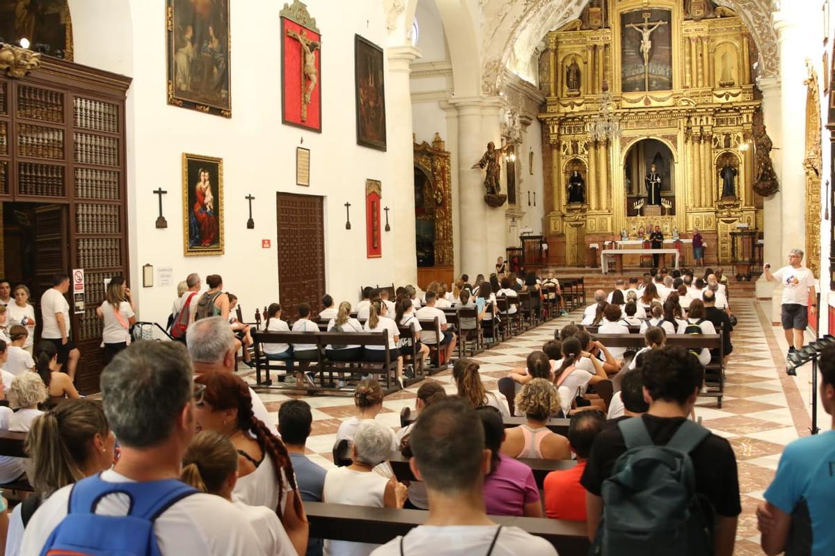 Montilla rinde tributo al Señor del Calvario de Montalbán.