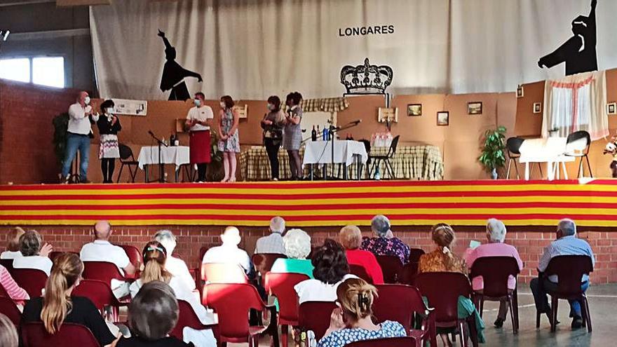 Estreno de la obra de teatro en el pabellón de Longares. | SERVICIO ESPECIAL