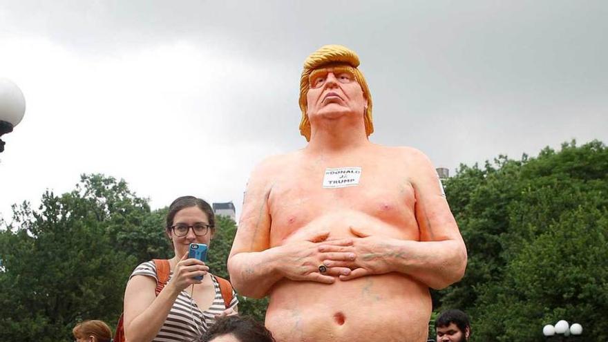 La estatua de Trump.