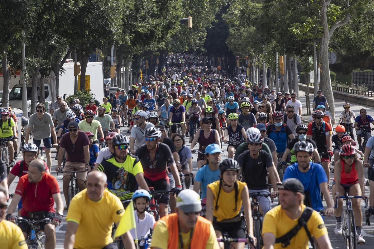 La fiesta de la bicicleta regresa a las calles de Barcelona con la Bicicletada.