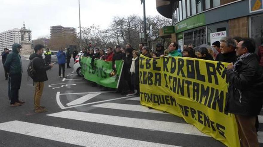 El alcalde de Cofrentes defiende los beneficios de las centrales para los municipios cercanos