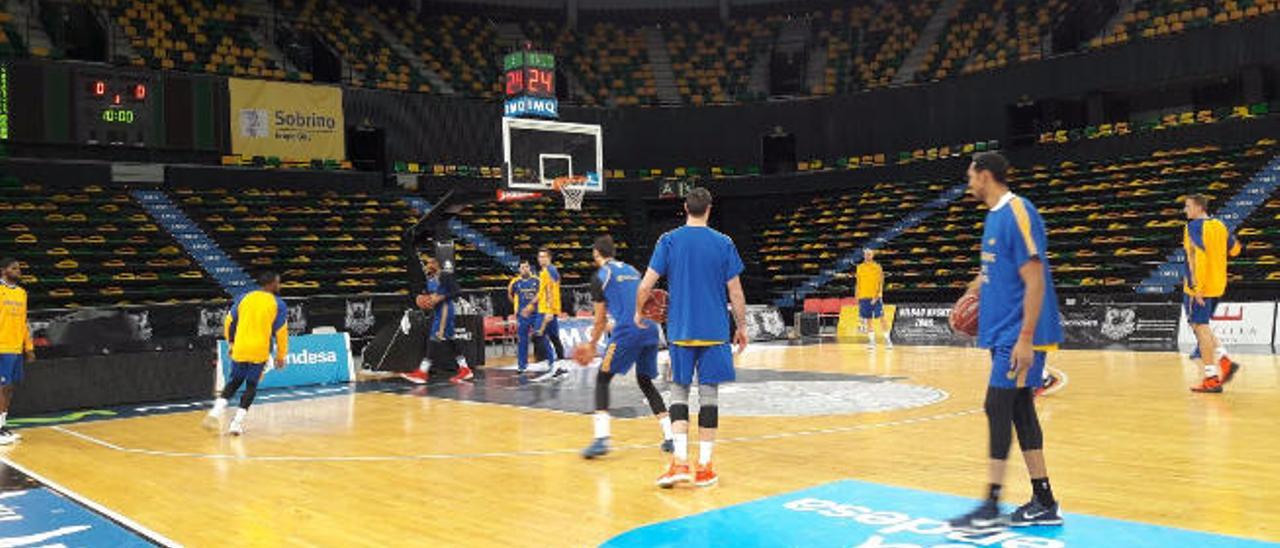 La plantilla del Herbalife se ejercitó en la tarde de ayer en el Bilbao Arena.