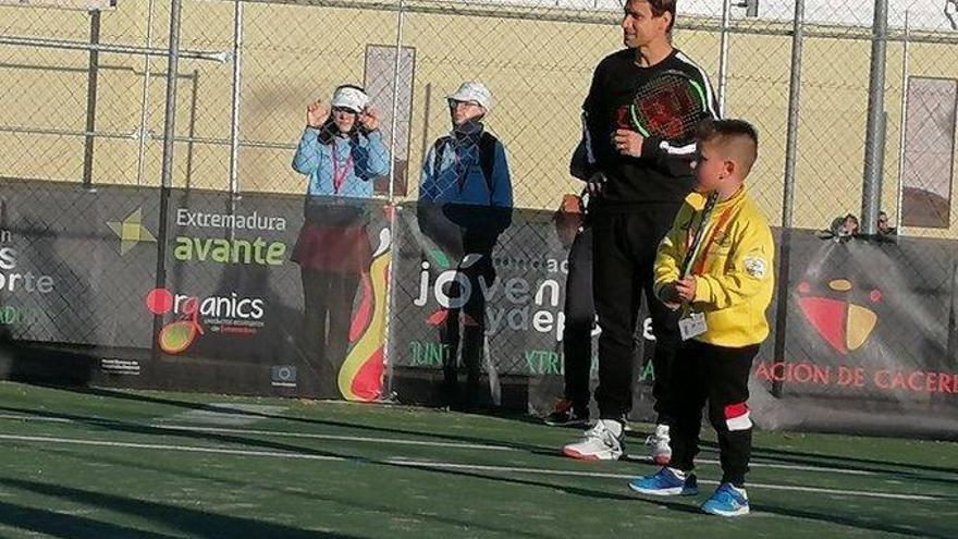 Presente y futuro del tenis nacional, en Don Benito