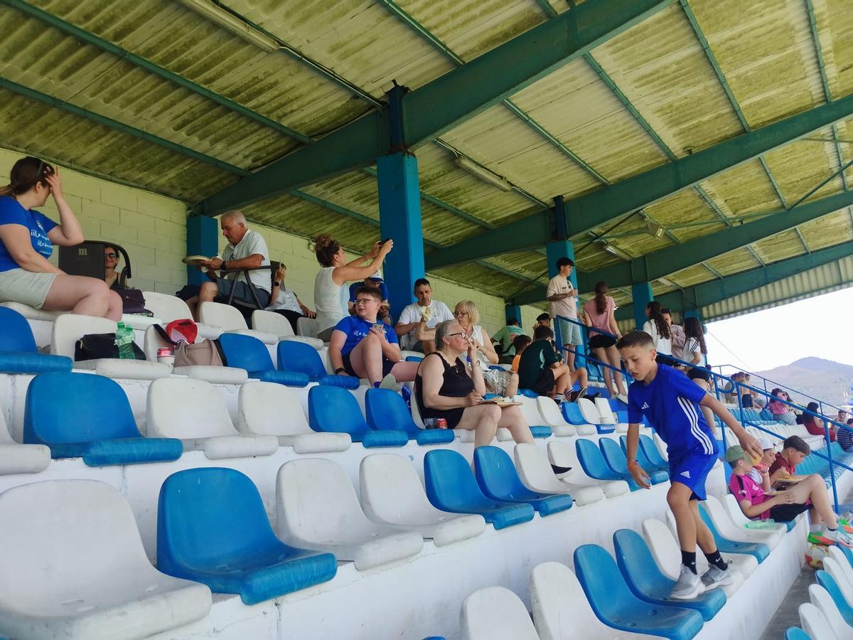 La exitosa fiesta del Club Deportivo Mosconia en Grado, en imágenes La exitosa fiesta del Club Deportivo Mosconia en Grado, en imágenes