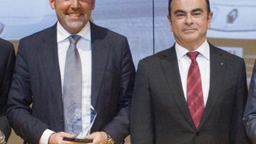 Leomotor recibe el premio al primer concesionario de la Red Comercial española