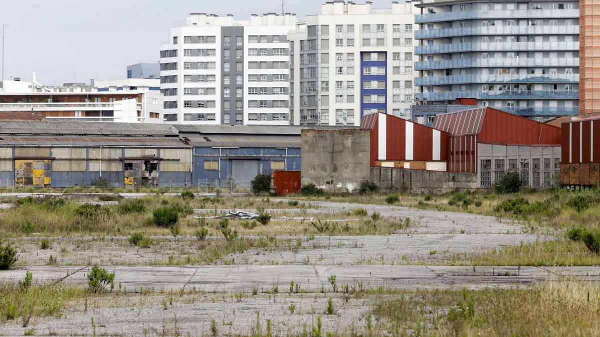 Antiguos terrenos de Naval Gijón. | Marcos León