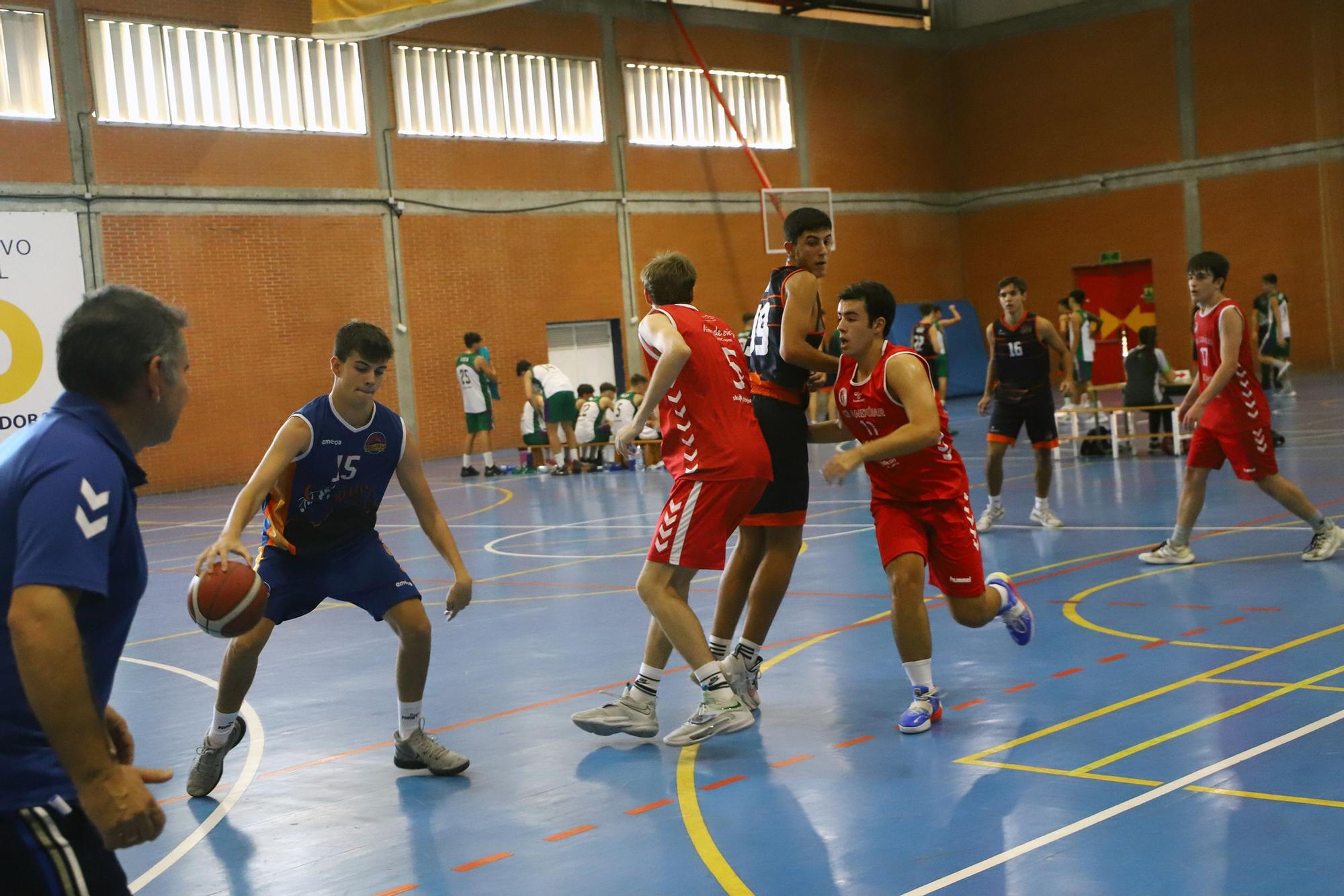 Las imágenes del Memorial Abilio Antolín de baloncesto