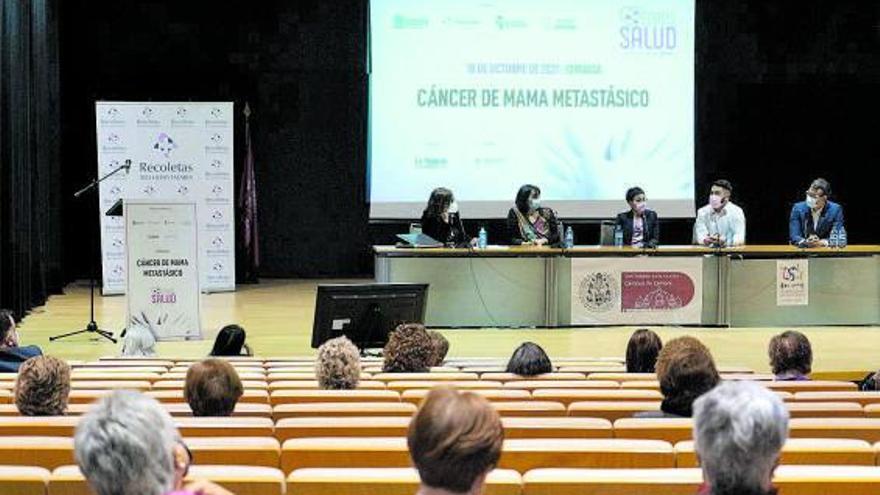 Una imagen de la jornada sobre el cáncer celebrada en 2021. | José Luis Fernández