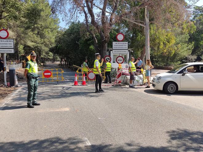 Pollença denuncia el "caos" del primer día de limitaciones de tráfico en Formentor