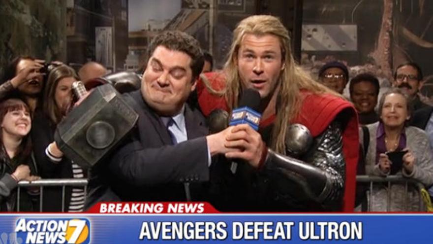 Chris Hemsworth disfrazado de Thor en el SNL.