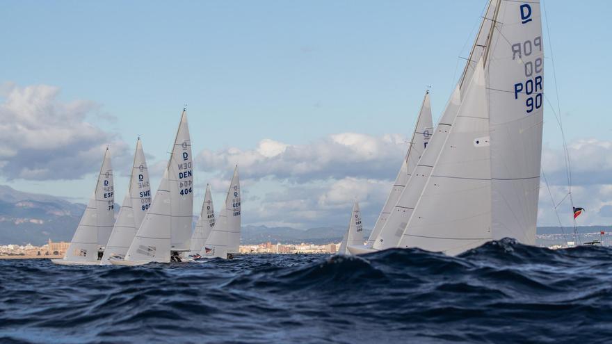 Un momento de la segunda jornada del Puerto Portals Dragon Grand Prix en la Bahía de Palma