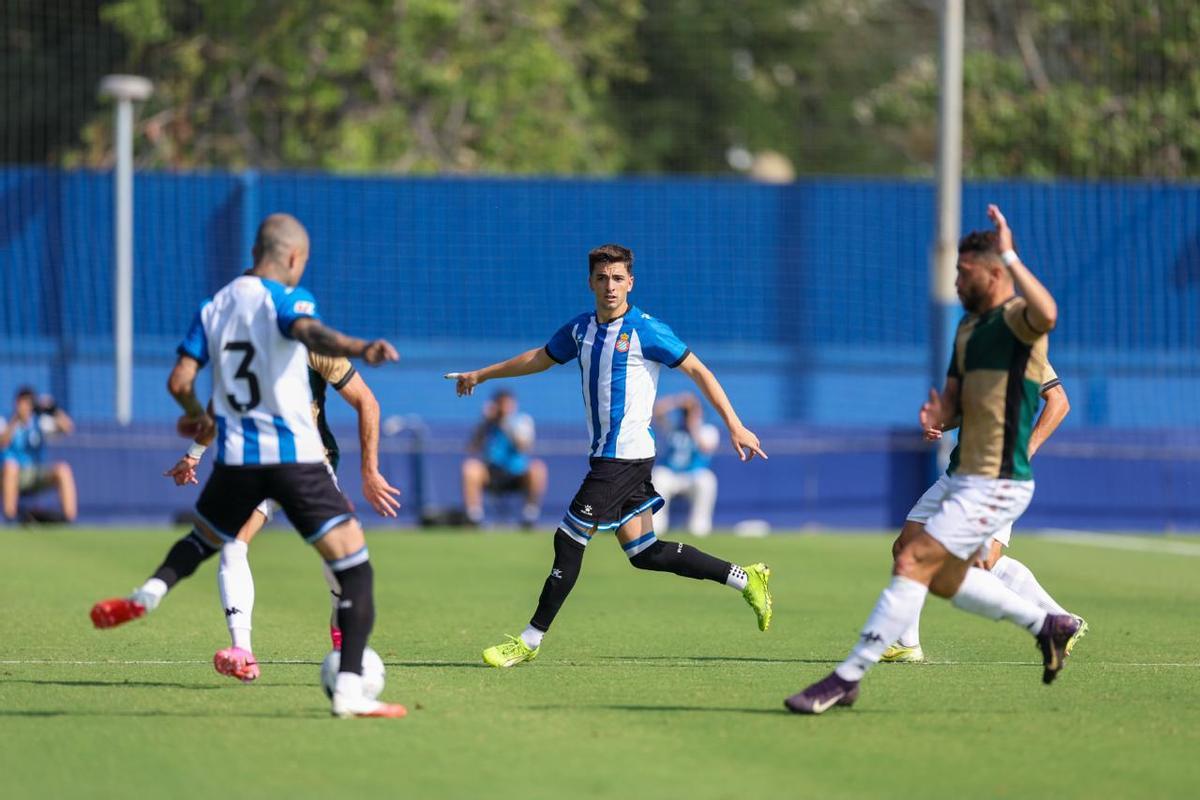 Hartman y Calatrava, dos de los nuevos fichajes del Espanyol, ante el Sabadell