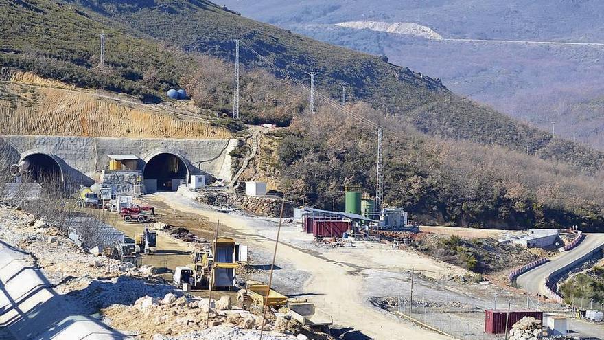 Obras del túnel del AVE en Requejo de Sanabria.