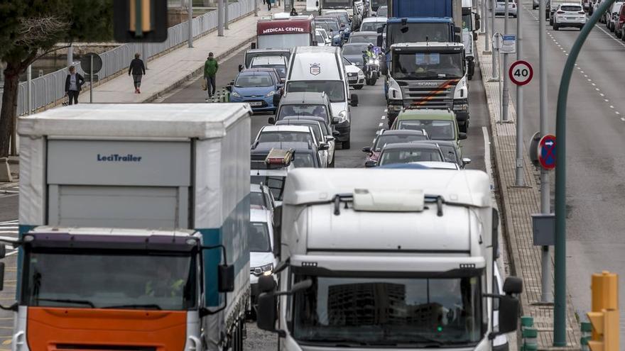 Los transportistas baleares mantienen el paro indefinido del próximo lunes pese al acuerdo alcanzado en Madrid