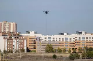 La investigación sobre dos drones en la prisión de Alhaurín permite intervenir 200 gramos de hachís y tres móviles