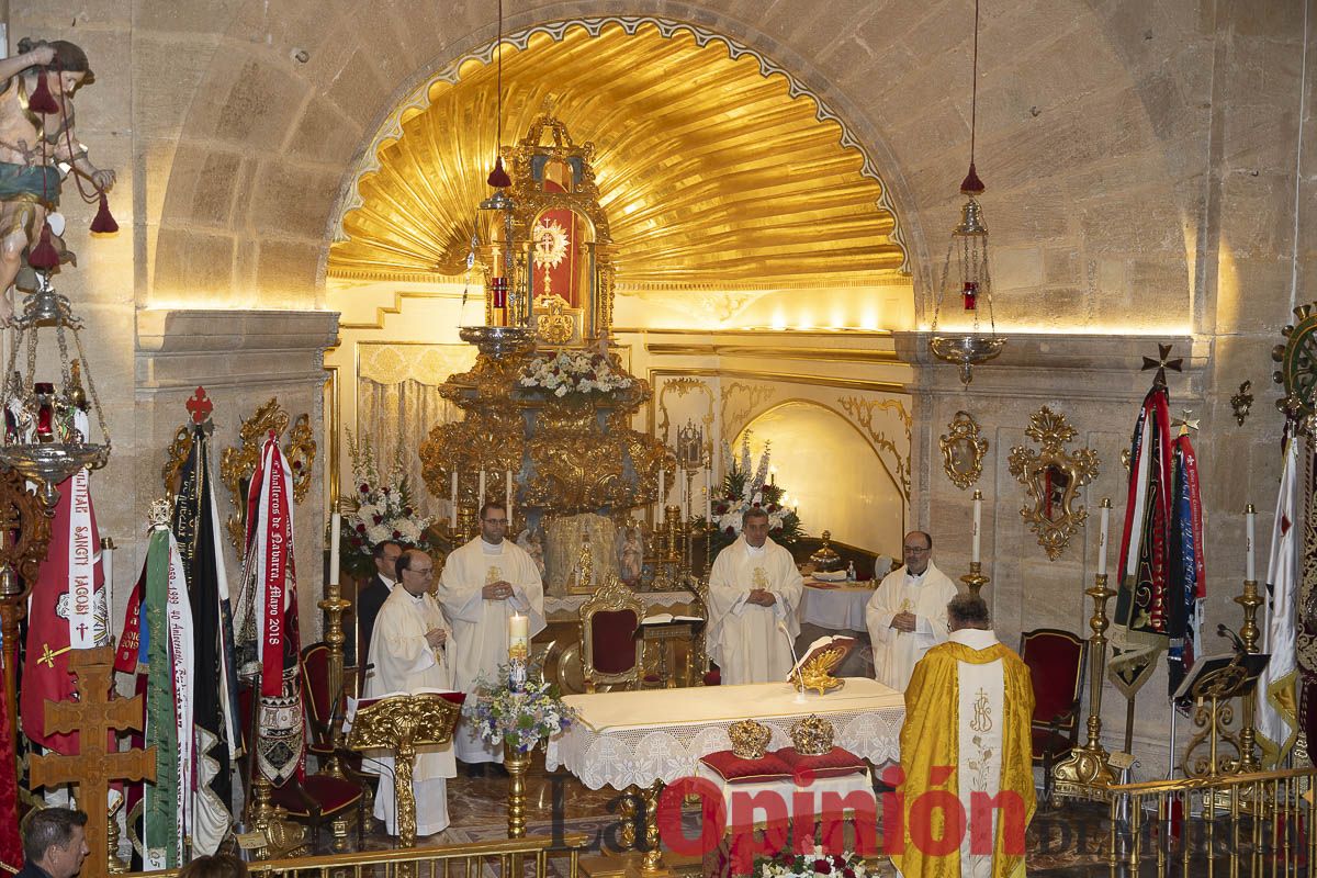 Coronación de los Reyes Cristianos y bendición de banderas del Bando Cristiano en Caravaca