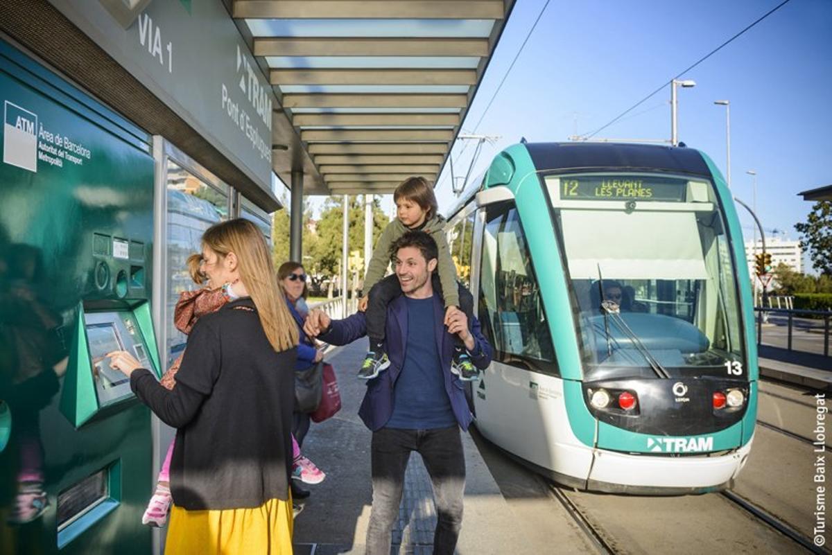 Tram i el Baix Llobregat renoven el seu acord per impulsar ‘La Ruta del Tram’