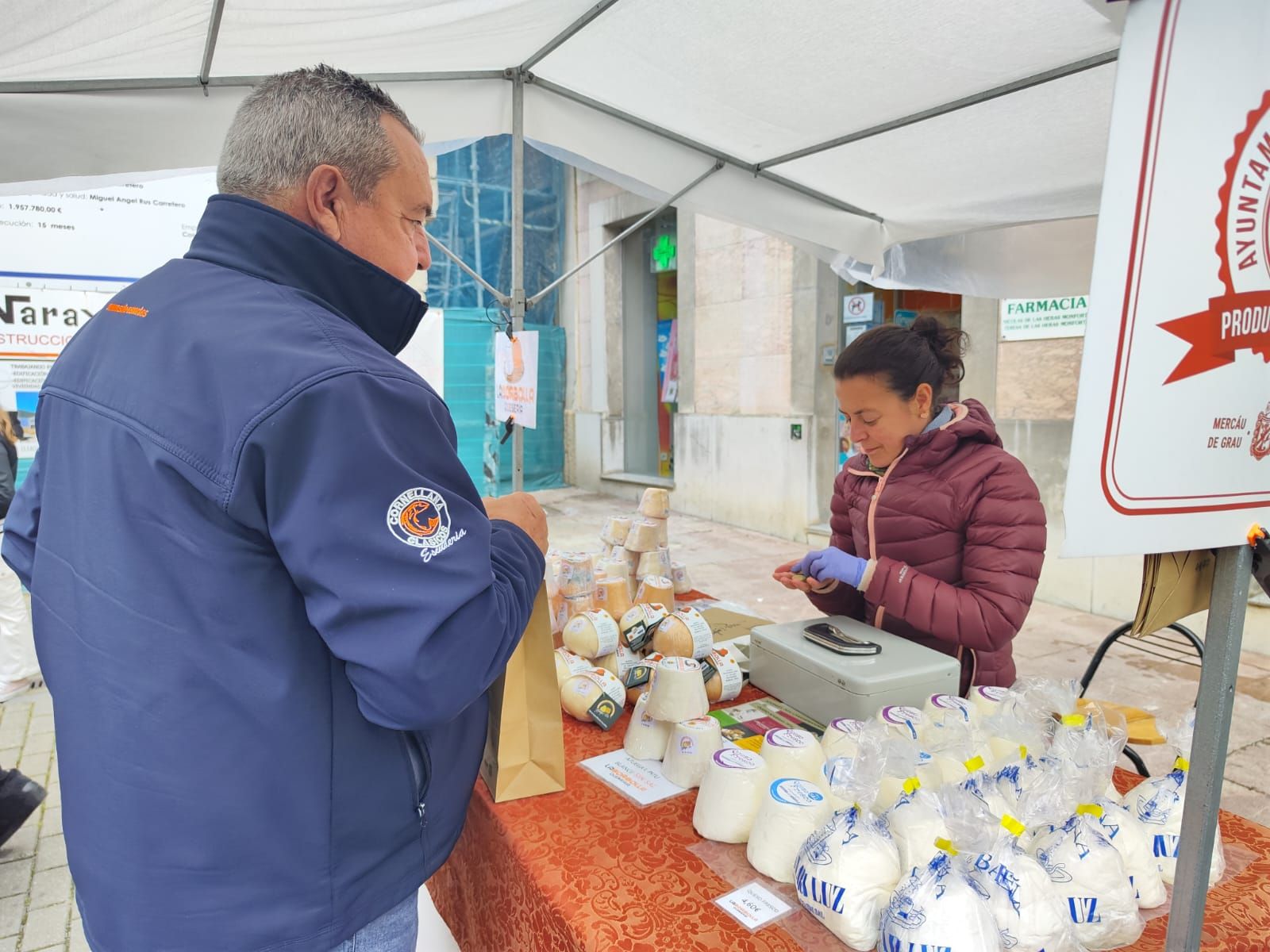 El Mercado Tradicional de Grado celebra su "Moscón de Oro": "Por esta cita nos conocen en toda Asturias"
