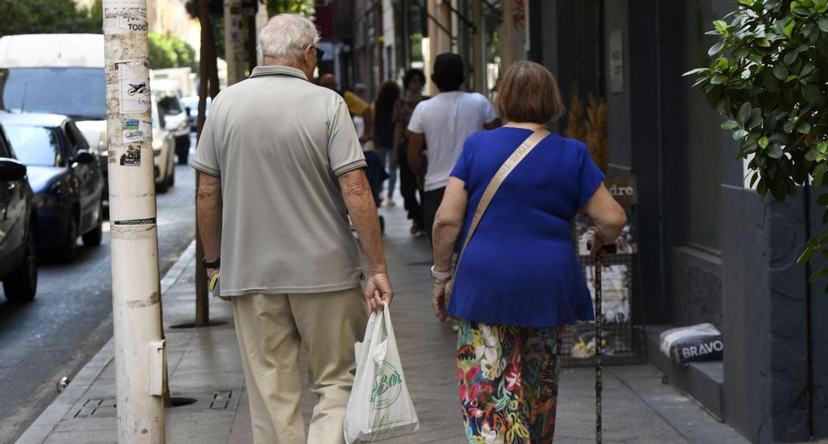Las mujeres sufren también en la etapa de la jubilación la brecha de género en las pensiones. | ISRAEL SÁNCHEZ