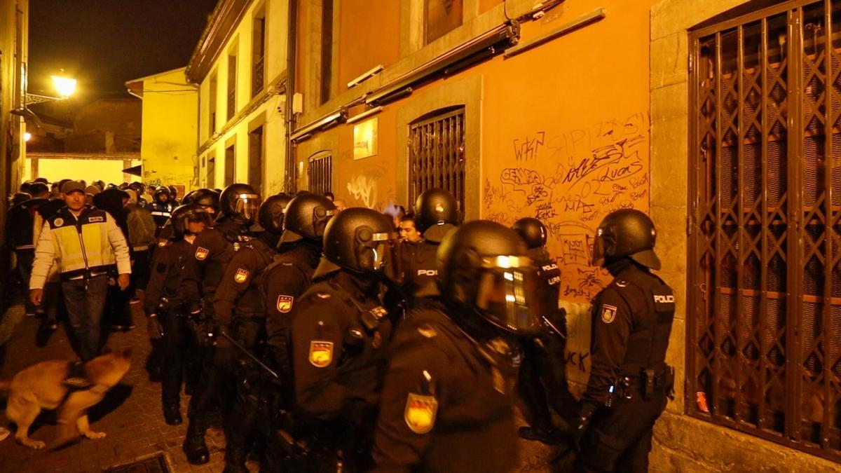 Dispositivo de la Policía Nacional en Oviedo