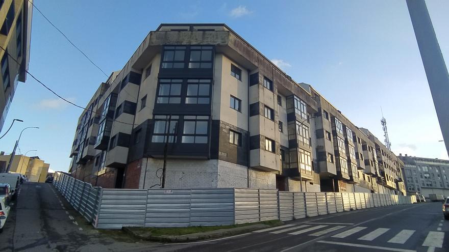 La provincia de A Coruña agrupa el 70% los pisos ofertados por la Sareb a Xunta y concellos