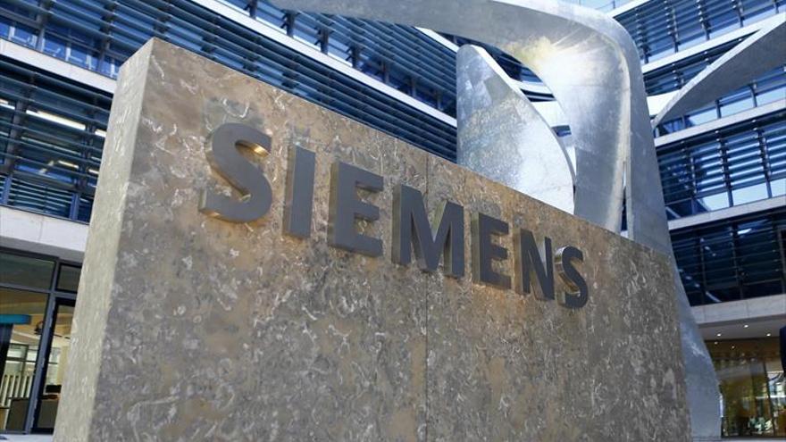 Siemens, en el punto de mira  por sus negocios en Rusia