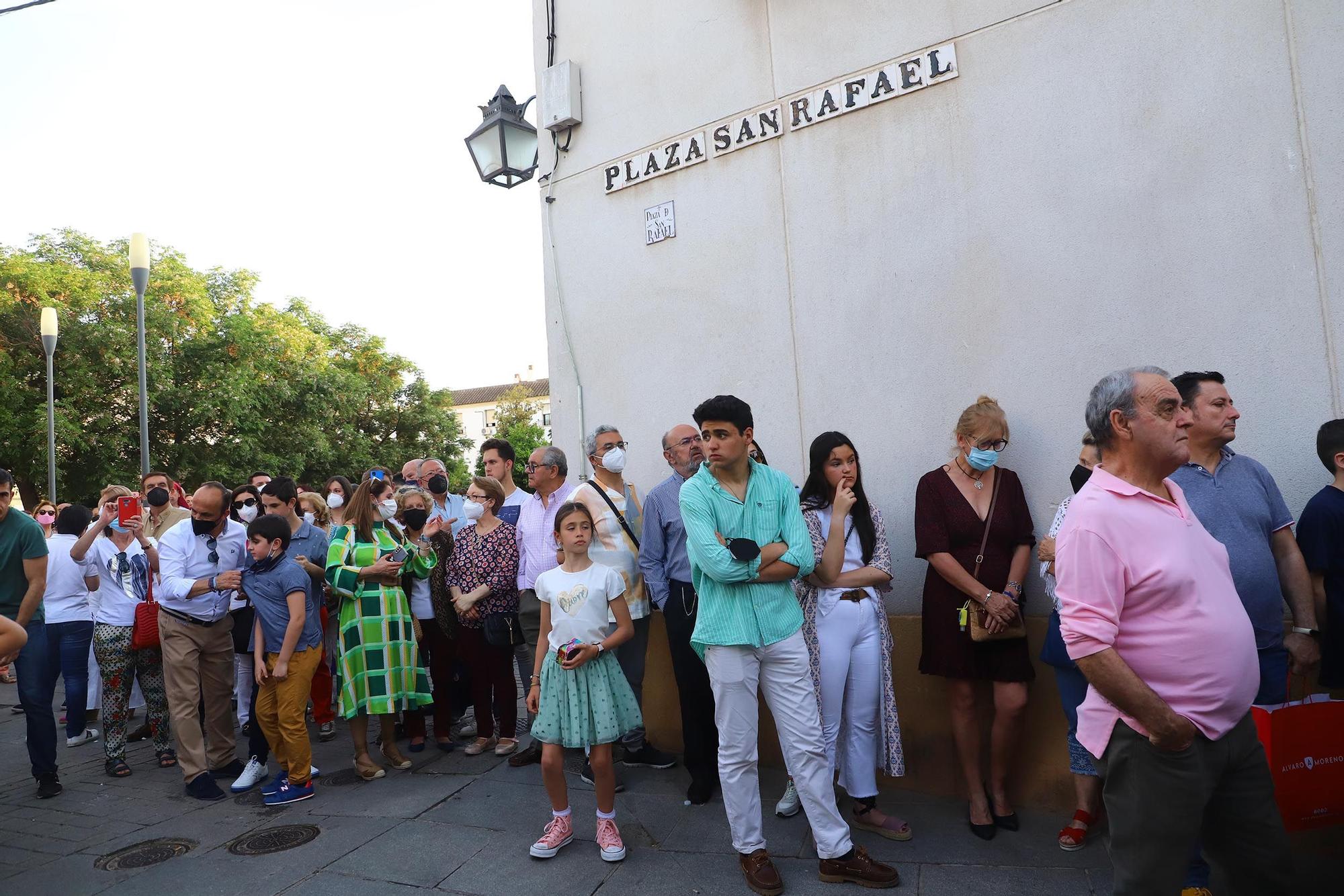 San Rafael procesiona por las calles de Córdoba